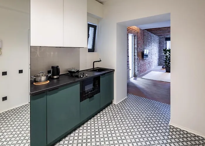 Onlviv Rynok Square 18 Two Апартаменти