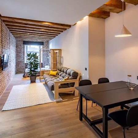 Onlviv Rynok Square 18 Two