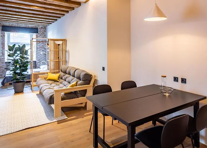 Onlviv Rynok Square 18 Two Διαμέρισμα